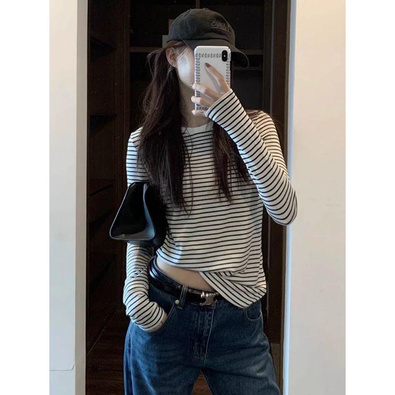 Women's Striped Long Sleeve Round Neck Slim Fit T-shirt for Spring and Autumn