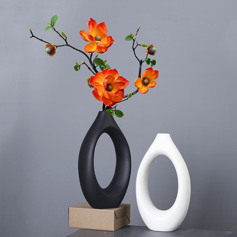 Light Luxury Nordic Black And White Elegant Ceramic Vase Modern Fashion Home Soft Decoration Model Room Desktop Flower Ornament