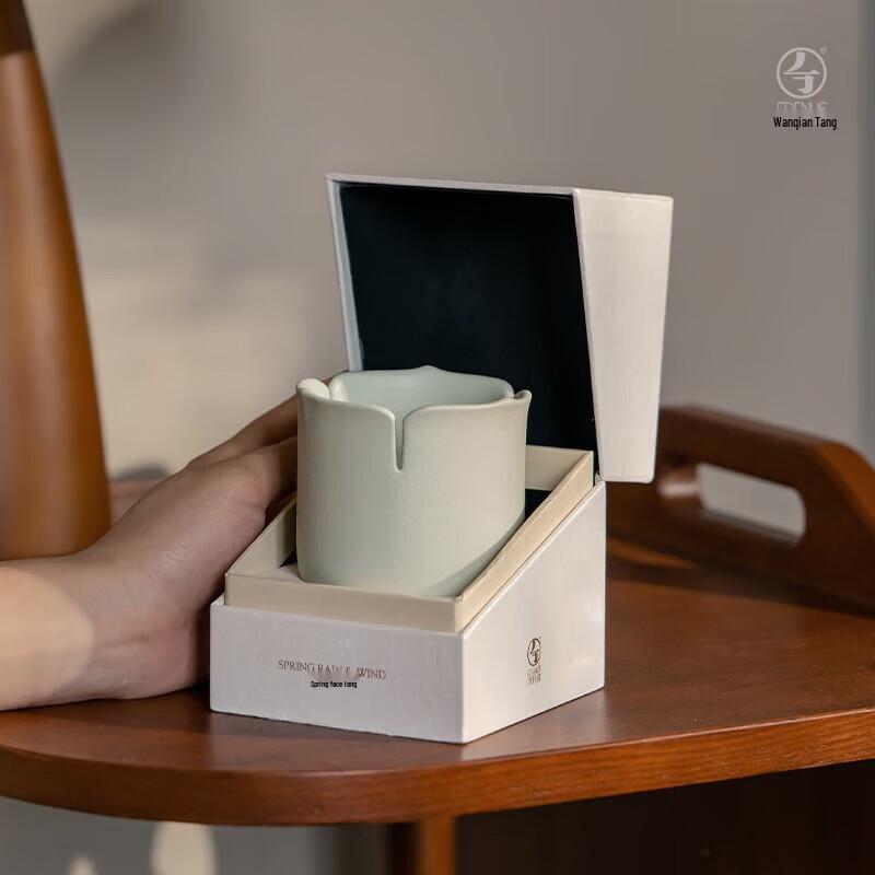 Edenus Rumenling Scented Ceramic Candle
