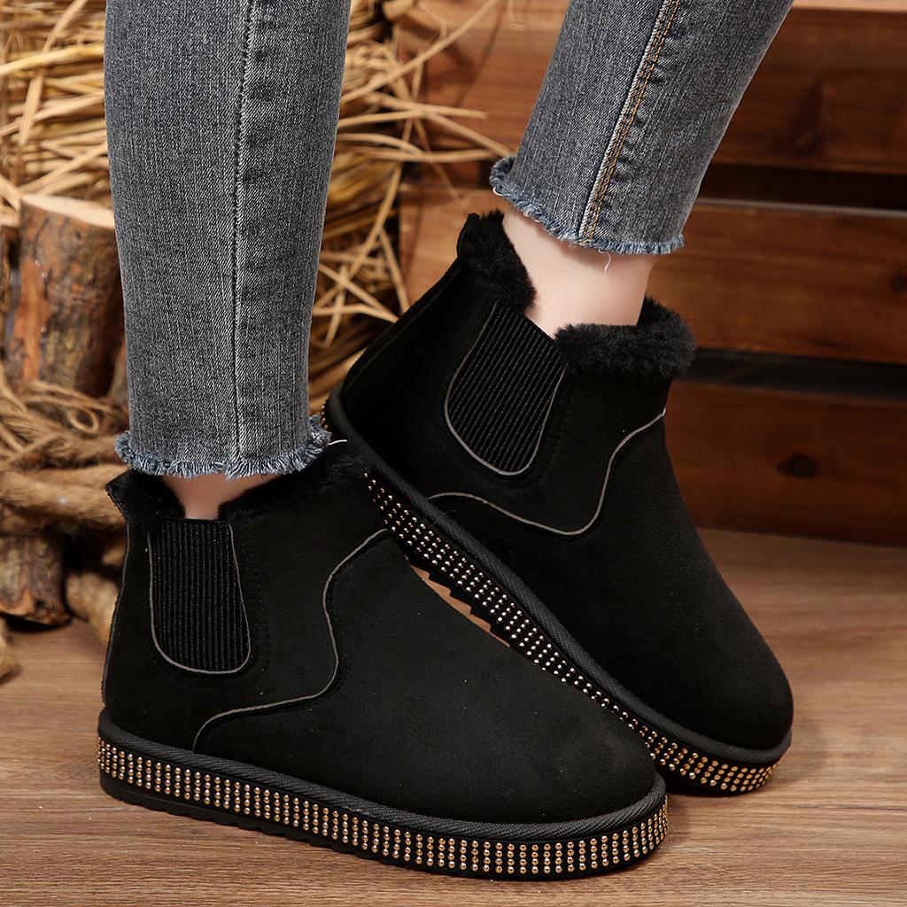Fashion Punk Metal Rivet Decoration Snow Boots Women 2025 Winter Fashion Thick Bottom Furry Chelsea Boots Warm Short Plush Ankle Booties