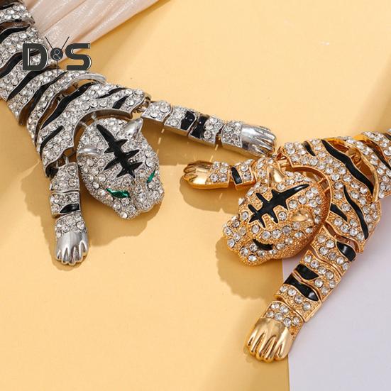 Spilla Spilla Strass Lucidi Intarsiati Forma di Tigre Distintivo Antiruggine Leggero Pieghevole Spilla Tigre Accessori Moda