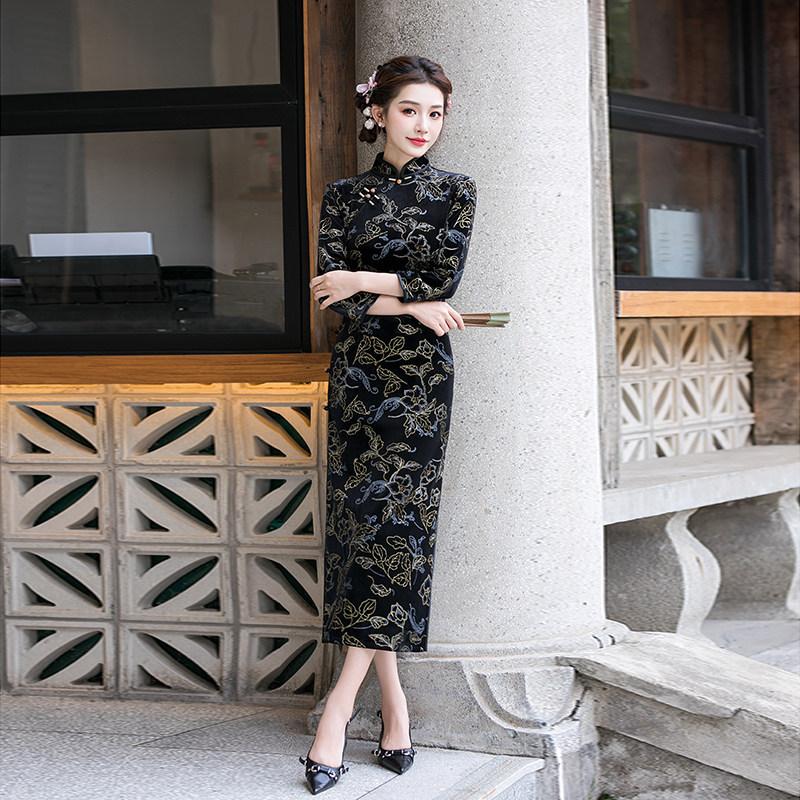 Bronzing black velvet national style new Chinese Suzhou long-sleeved autumn cheongsam improved young women's high-end sense spring and autumn