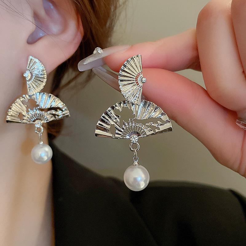 Ancient style super fairy bamboo flower pearl fringed stud earrings ear hook explosion Chinese style versatile earrings earrings