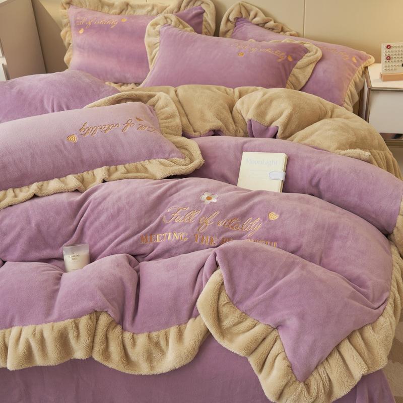Patul de toamnă și iarnă din catifea cu lapte set din patru piese, îngroșat, cald, brodat, din catifea corali, cearșaf de pilota unică, set din trei piese din catifea arctică