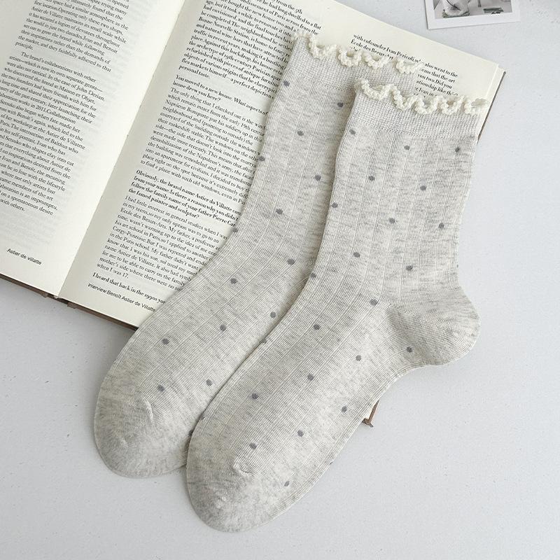 

Носки до середины икры в горошек из черного гриба для женщин, хлопковые носки для осени и зимы, бесшовные махровые носки для модных леди 1 pair