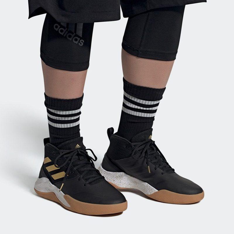 adidas Beherrsche das Spiel 'Schwarz Matt Gold' EE9636