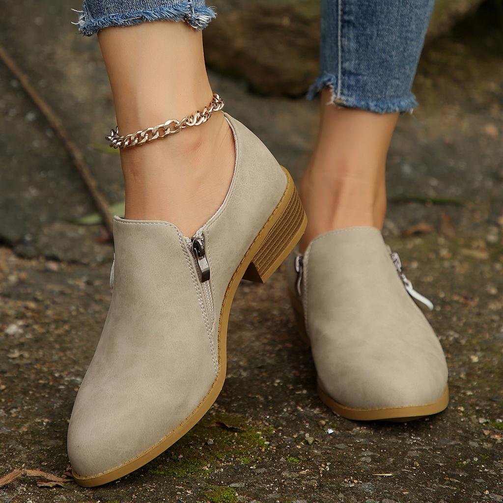 Fashion Winter Shoes Women British Style Autumn Round Toe Low Heels Preppy Fall On Heels New Retro Solid Zip Metal Decoration Rubber PU
