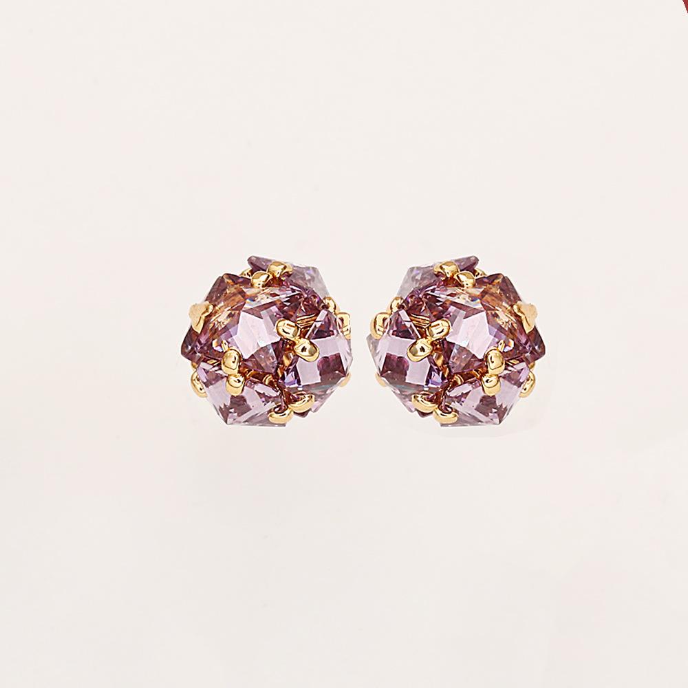 Lila Zirkonia Ohrstecker: Eleganter, Modischer und Zeitloser Schmuck.