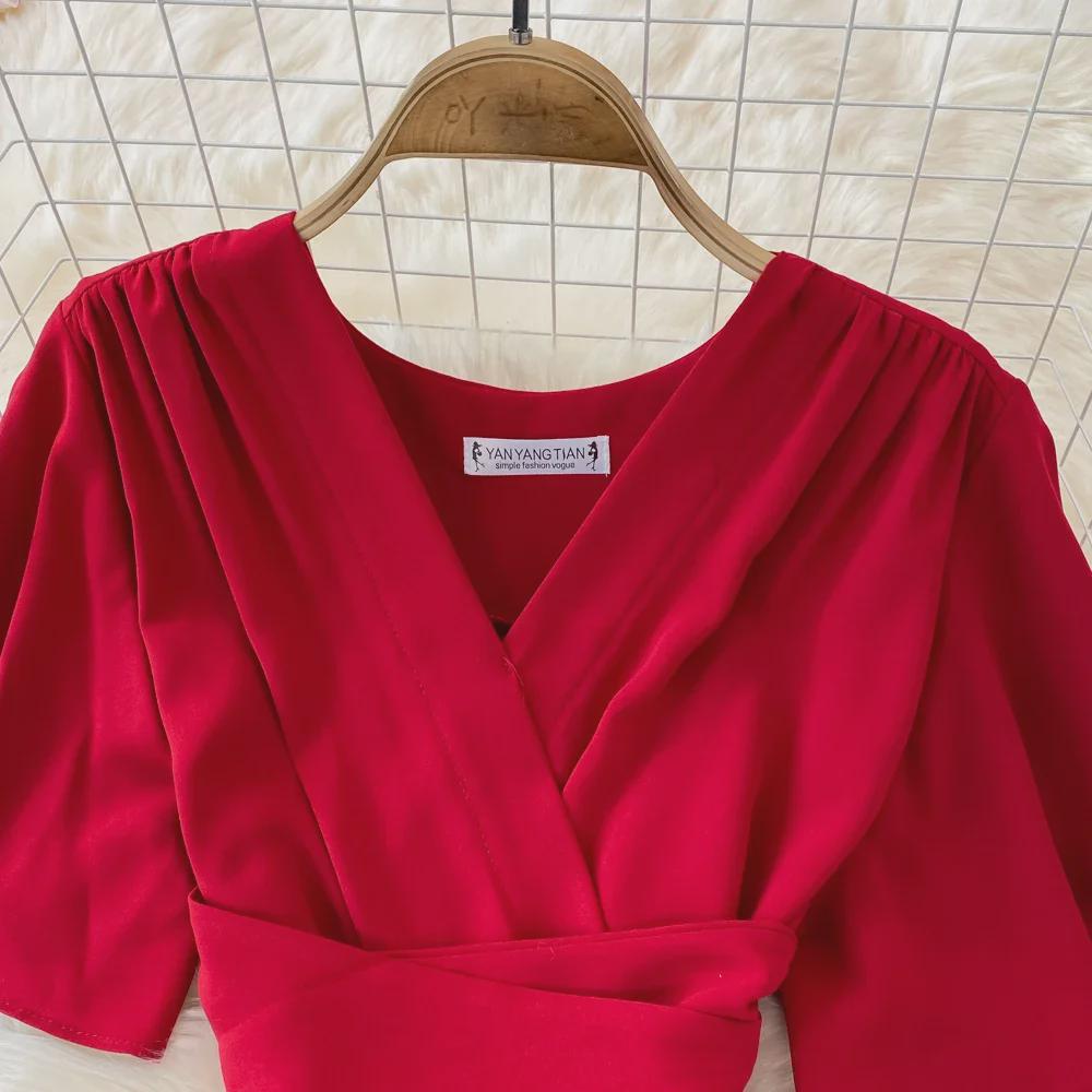 2022 Sommer V-Ausschnitt Kurzarm Schlanke Taille Plissee Midikleid