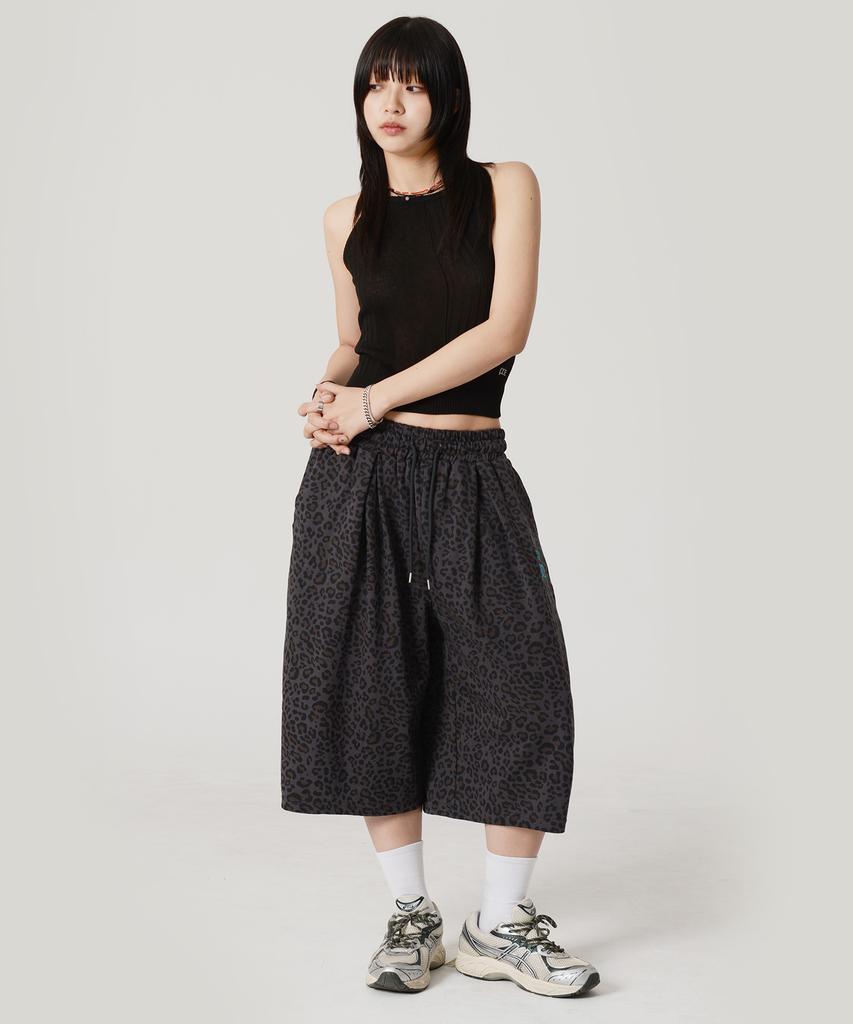PEACE MAKER Pce Side Double Pleated Wide Bermuda Sweat Shorts (Leopard Print)