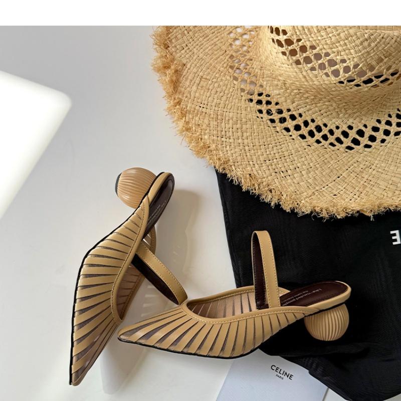 Fashion 2025 New Summer Women Mules Women Shoes Cover Toe Wedges Slippers Belt Buckle Pointed Toe Women Sandals Modern Slippers