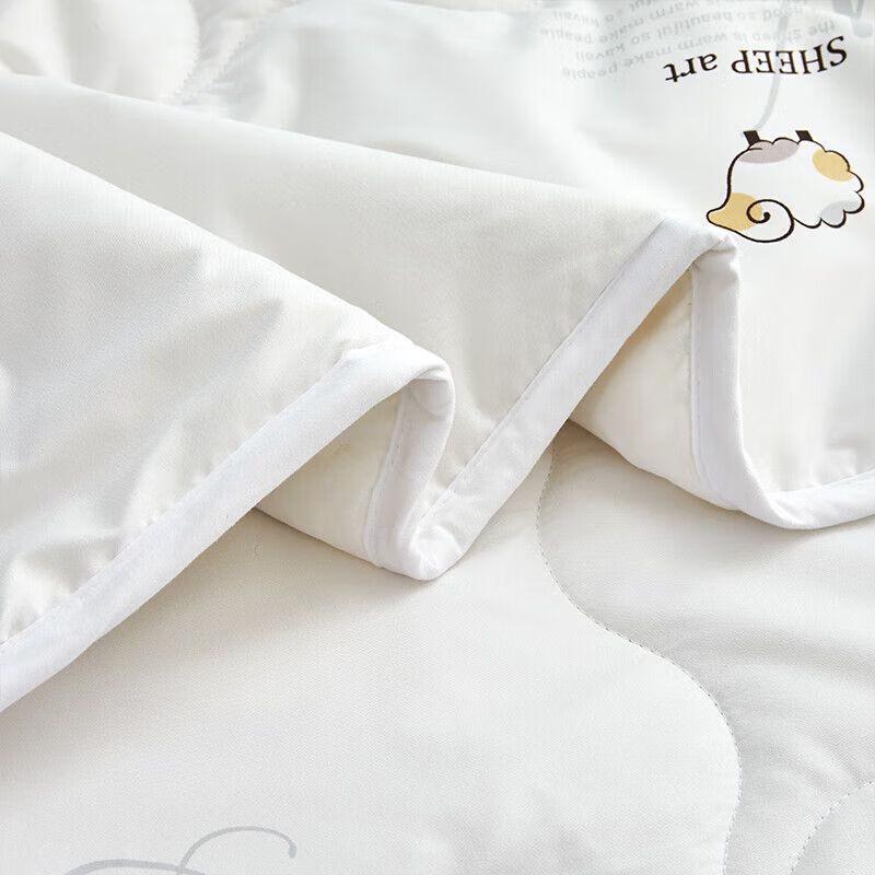 Jie Li Ya CP1510 All-Season Washable Fiber Quilt