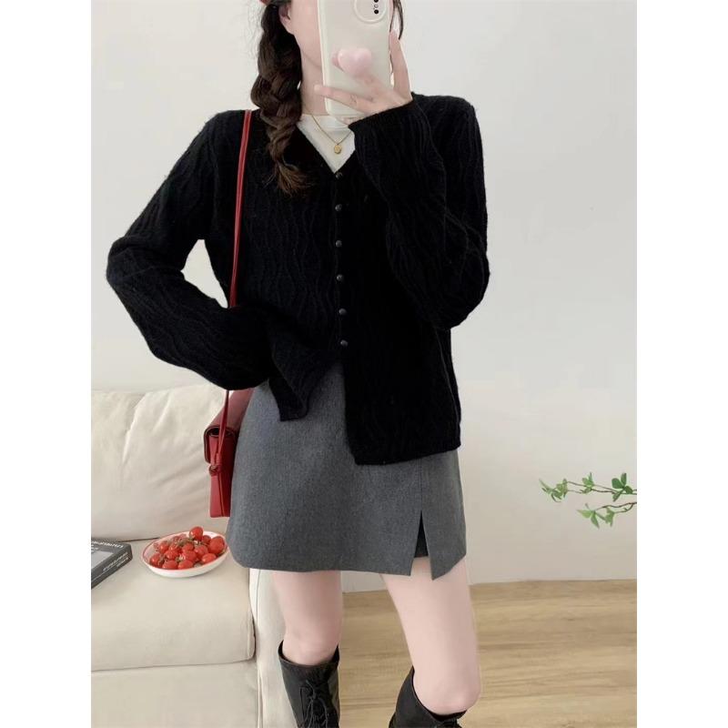 Autumn and winter new textured simple knitted cardigan women's solid color versatile loose lazy sweater jacket