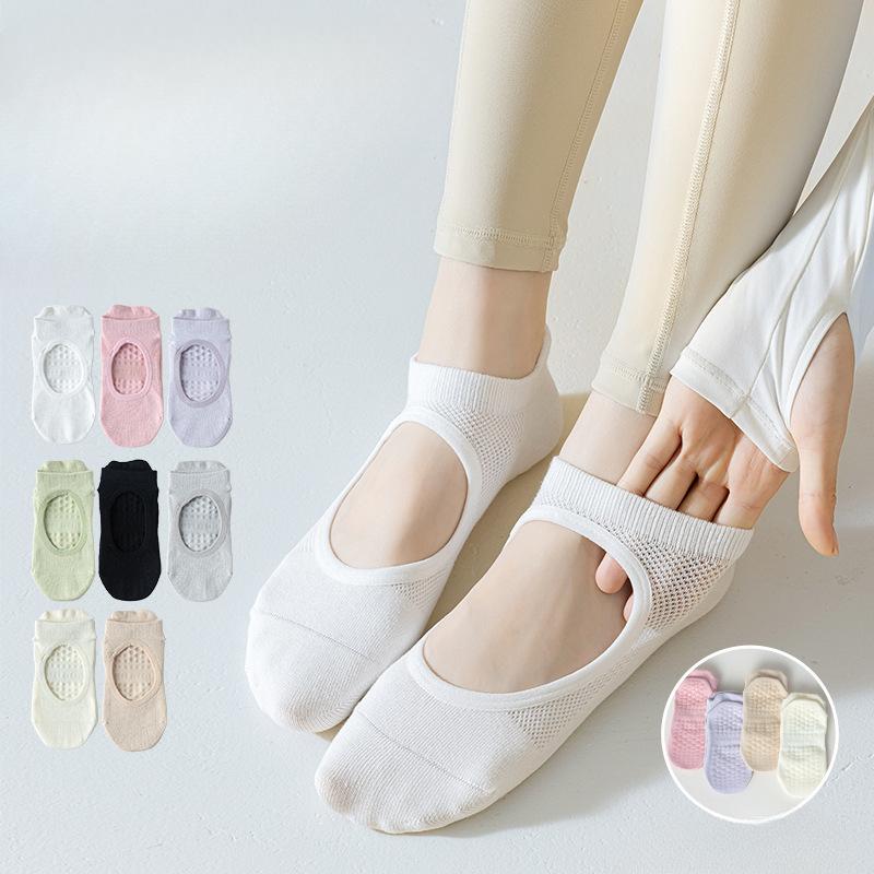 

Women s Summer Thin Yoga Fitness Pilates Sports Non Slip Boneless Backless Point Glue Socks 1 pair чорний