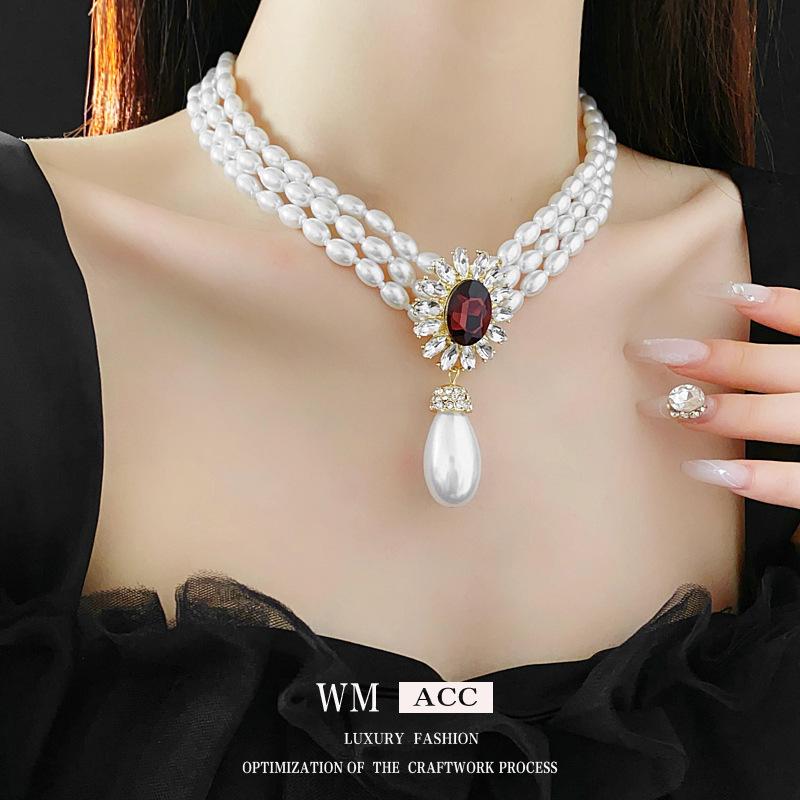 Flower Diamond Water Drop Pearl Necklace French Retro Court Style Collarbone Chain High Sense Light Luxury Jewelry Women's Suit