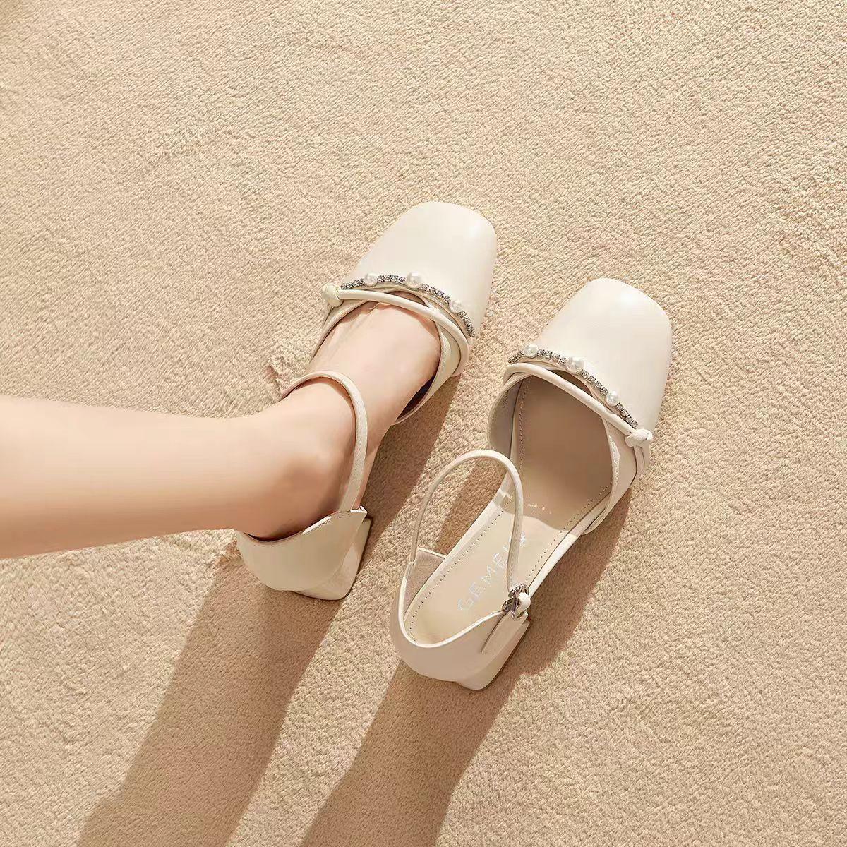 

Босоножки Баотоу женские летние юбка новая толстый каблук 40