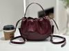 Borsa da donna 2025 primavera ed estate nuova borsa in pelle pieghettata portatile borsa a tracolla a catena sotto il braccio borsa a spalla a nuvola