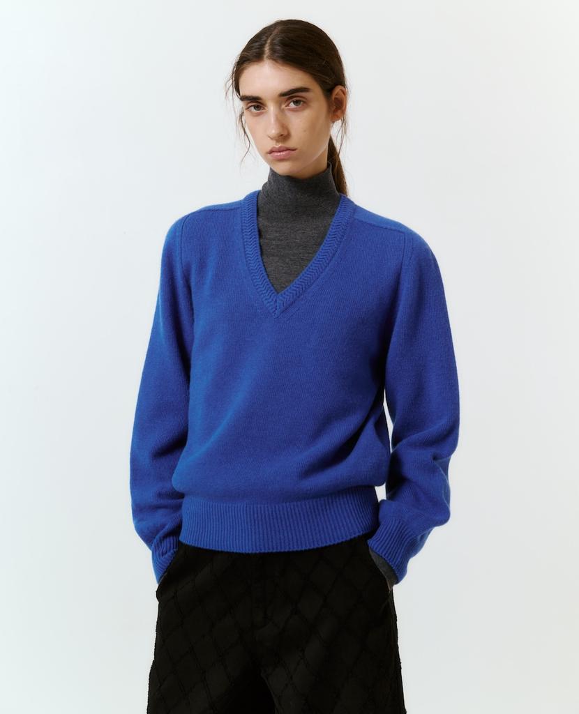 MAGGIE Signature V-Neck Pullover (5Color)