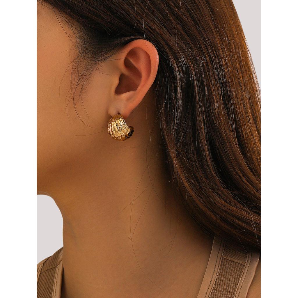 Design 18k Gold Stainless Steel Chubby Texture C-shaped Earrings Niche Unique Design Titanium Steel Stud Earrings