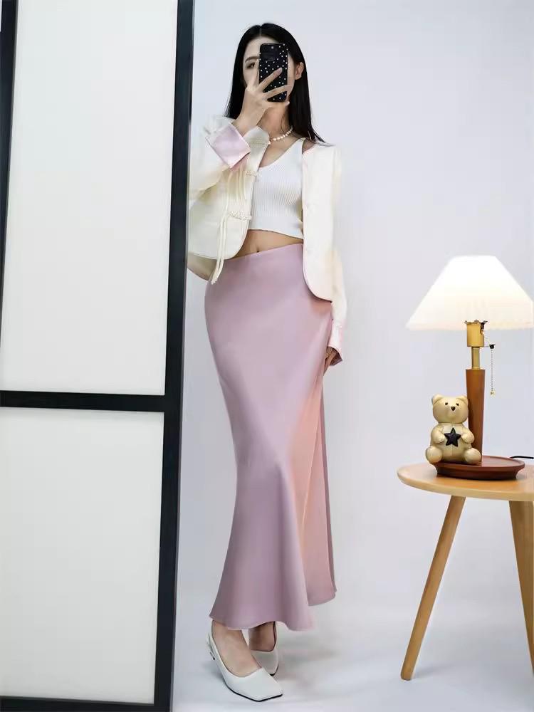 Enhanced Autumn High-Waisted Slimming Midi Skirt for Women in Acetate Satin Fabric. Please view the product before ordering.