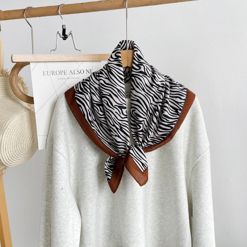Decorative Small Square Scarf 71CM Simulated Silk Scarf Spring and Autumn Headscarf Neck Protection Cotton and Linen Scarf Scarf Tied Silk Scarf