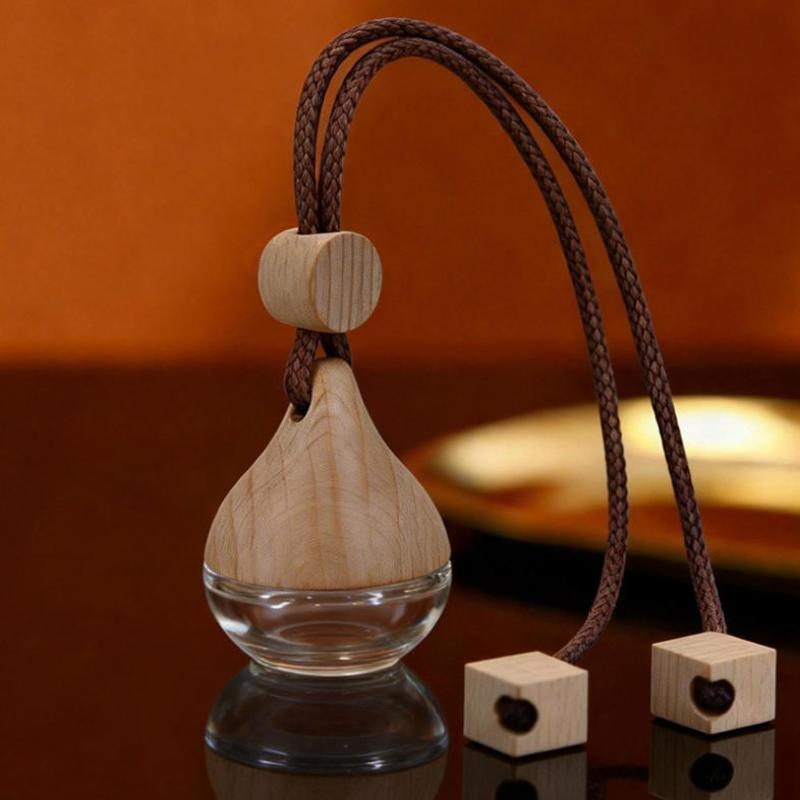1/2/4Pcs Refillable Car Essential Oil Diffuser Bottle 6Ml Empty Car Air Freshener Pendant Perfume Glass Bottle With Wooden Caps