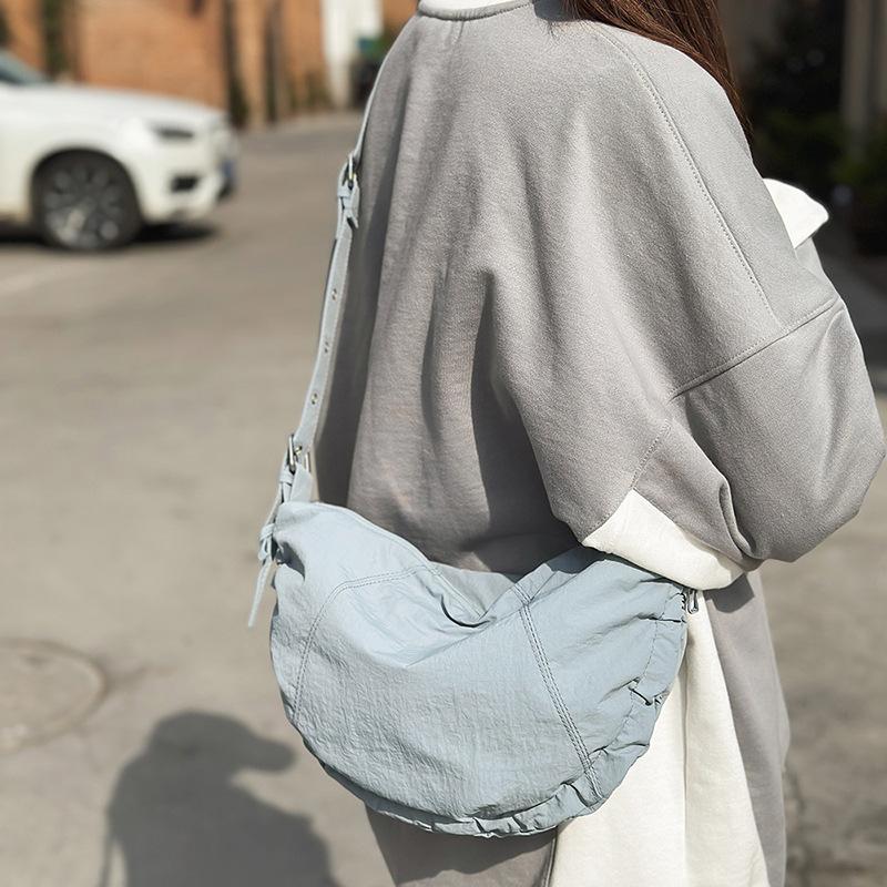 Fashionable and Trendy Dumpling Bag Crossbody Single-shoulder Bag for Commuting
