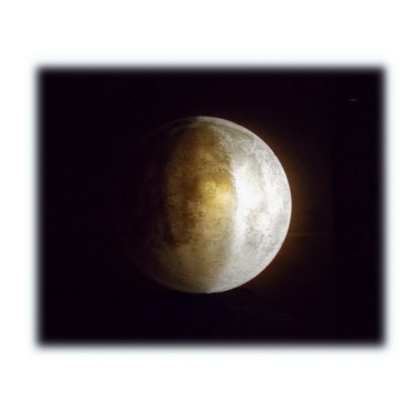 Moon Appearance Remote Control Lamp