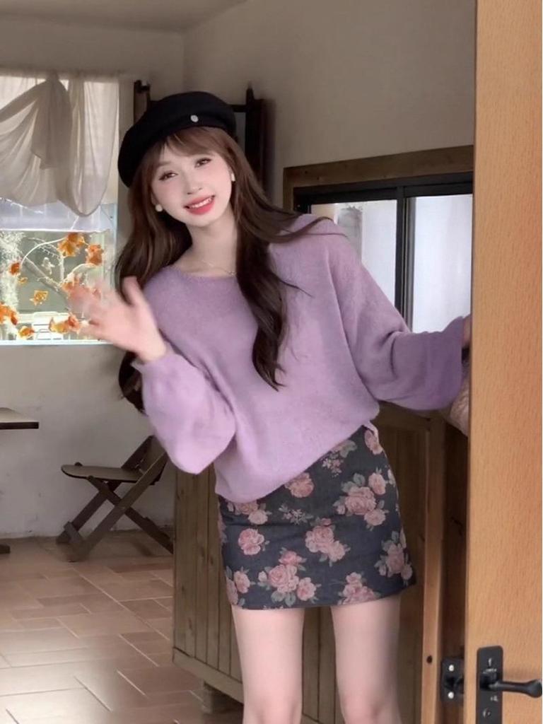 Korean Retro Floral Print A-Line Denim Mini Skirt for Women, High Waist, Slimming, Autumn/Winter Style.