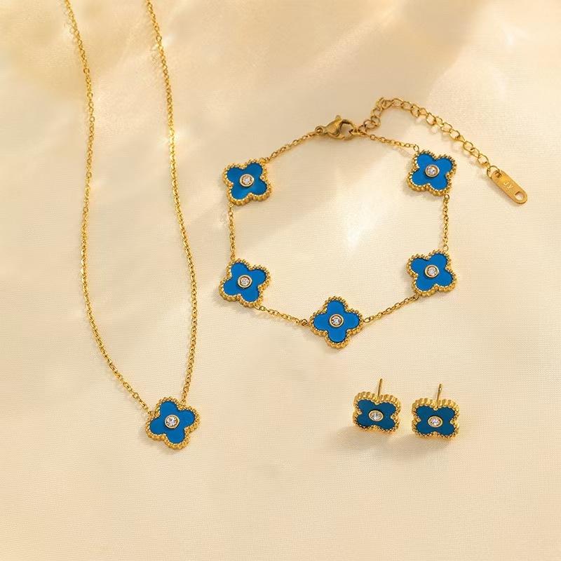 3PCS18k Golden Lucky Five Flowers Four Leaf Grass Flash Bracelet Earnail Set