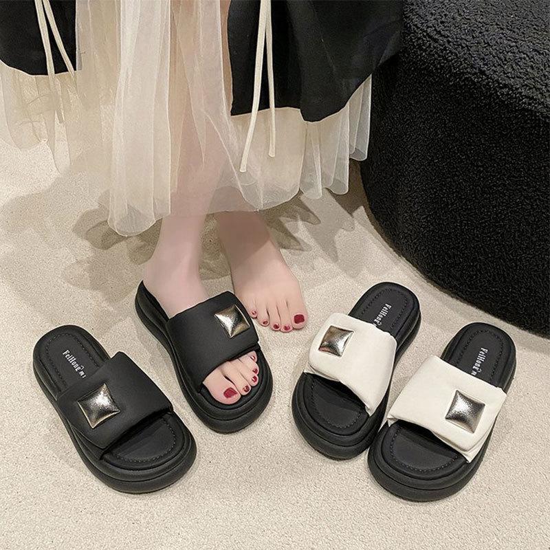 Slippers Women Wear In Summer 2025 New Fashionable Small Thick Bottom To Increase the Sense of High-end Cool Slippers Women