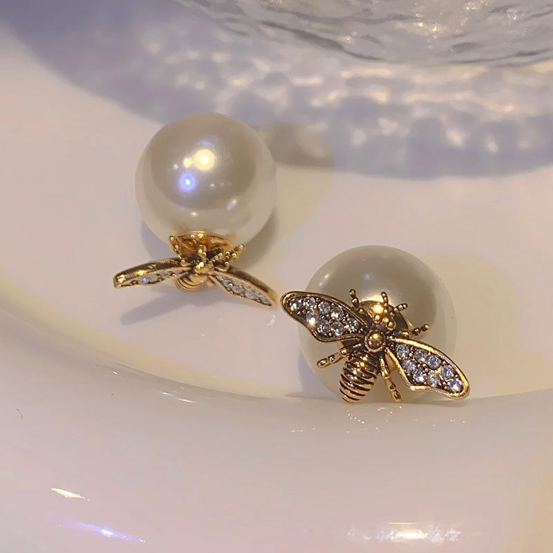 Bee pearl front and rear two earrings literary and artistic fan temperament high-end stud earrings fashion light luxury earrings