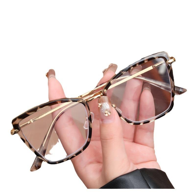 New metal color-changing anti-blue glasses fashion square anti-blue glasses European and American color-changing glasses