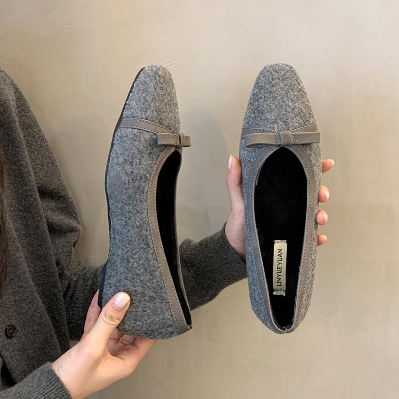 Женские балетки с меховой подкладкой лаконичные с круглым носком на шнуровке-бантиком комфортные с мягкой подошвой уличные туфли 2026 весна-осень лоферы 35 серый 3170₽