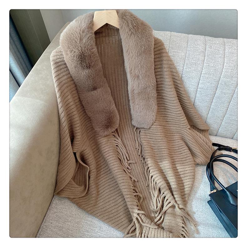 Women's High-End Knitted Cardigan: Autumn/Winter Cloak Shawl with Wide Fur Collar & Tassel