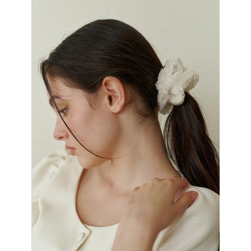 Lace Flower Pop Scrunch (Cream)
