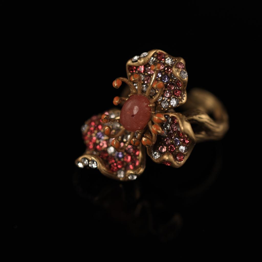 Medieval 25 Winter French Retro Suit Collection Temperament Premium Copper Alloy Stud Earrings Necklace