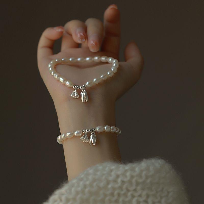 French Retro Imitation Pearl Lotus Seedpod Handmade Bracelet for Women Light Luxury Unique Niche Joyful Bead Bracelet