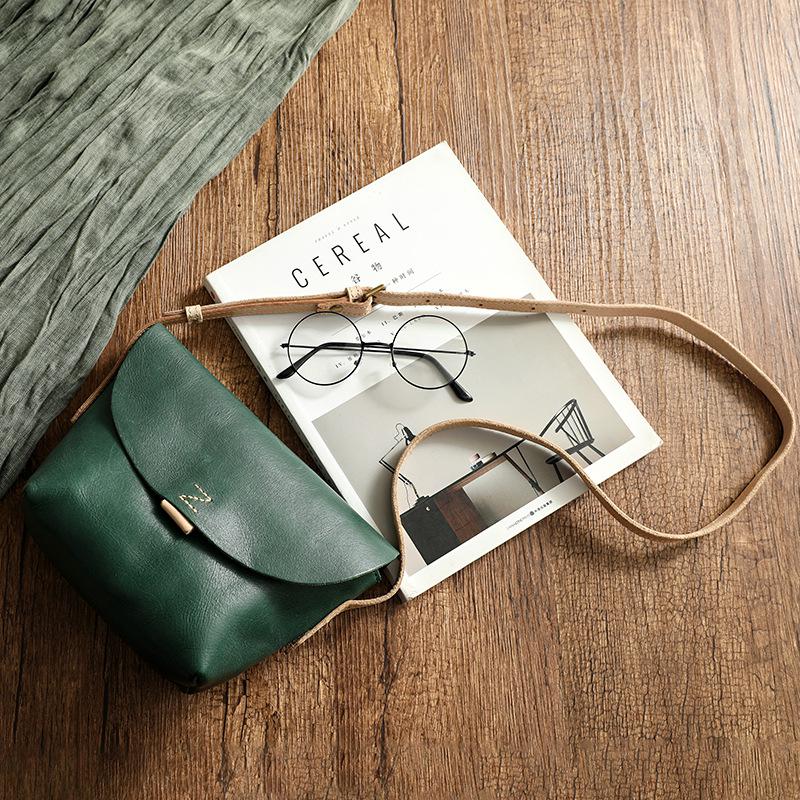 Johnature Einfache natürliche Rindsleder Frauen Tasche Vintage echtes Leder handgemachte kleine einfarbige Schulter- und Umhängetaschen