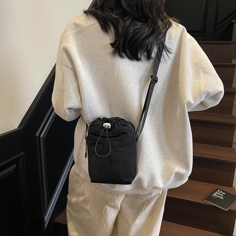 Mobile Phone Bag Lightweight Ultra-thin Waterproof Canvas Small Bag Trendy Brand Men's and Women's Messenger Bags Versatile Walking Bags
