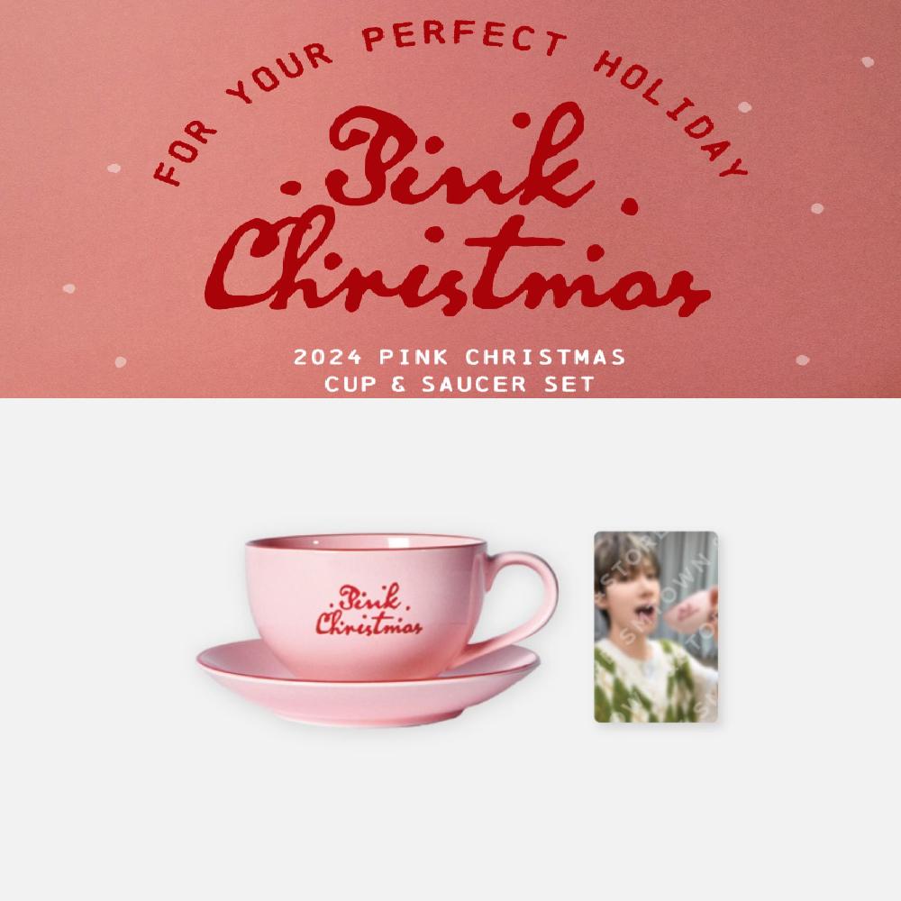 

Предварительный заказ набора розовых рождественских чашек и блюдец WayV 2024 KUN