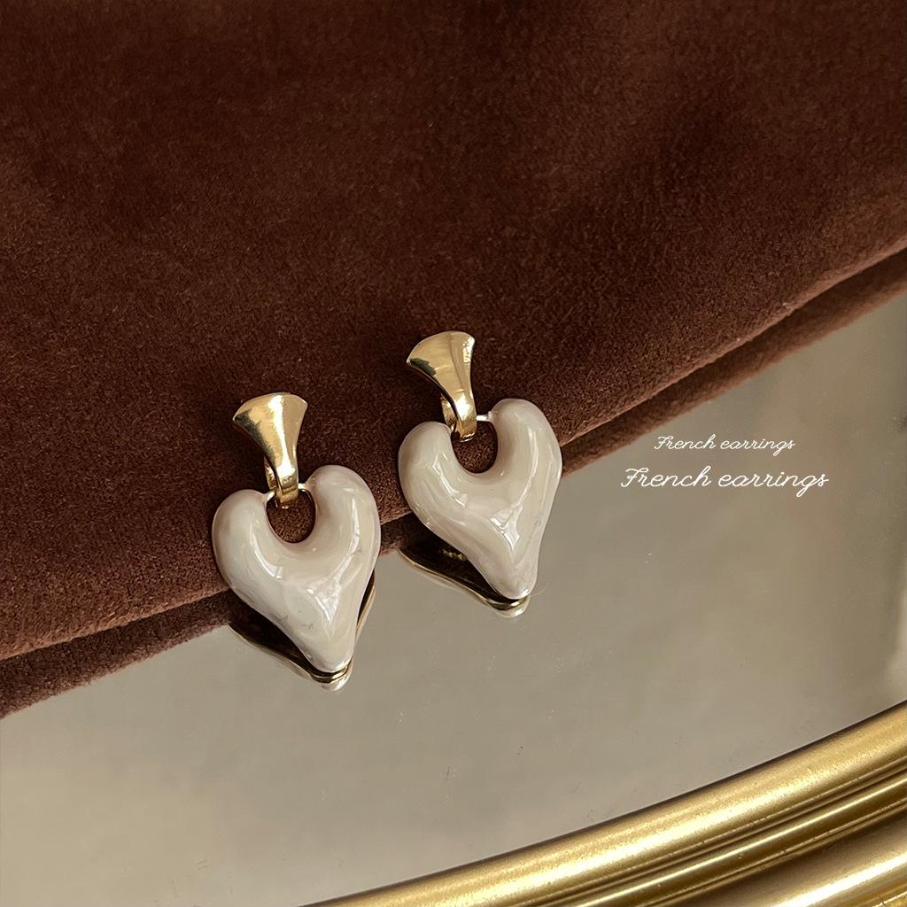 Chinese-Inspired Elegant 925 Silver Stud Earrings with Exaggerated Design