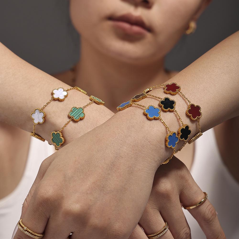 Qiongyao Multi-Color Agate Five-Petal Flower Stainless Steel Bracelet – Light Luxury, Best Friend Gift, In Stock.