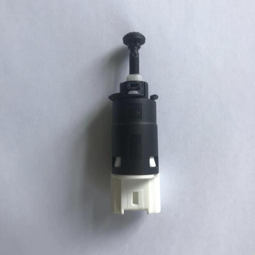 Renault Brake Light Switch 820027636125320-00QAF2532000