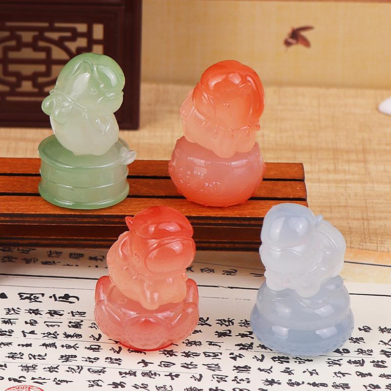 Dundun Jade Horse Zodiac Seal Ornament: Creative New Year & Birthday Gift
