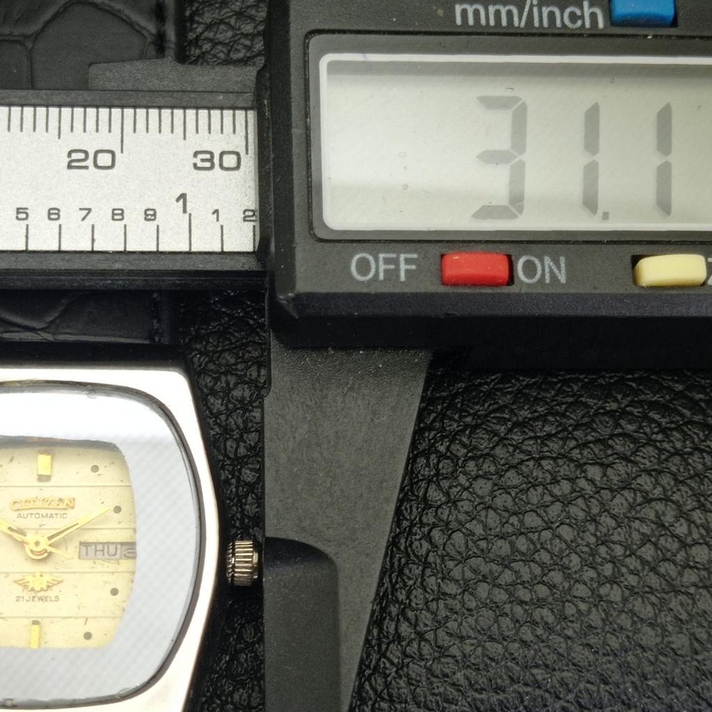 JAPAN VINTAGE CITIZEN AUTOMATIC BOY ORIGINAL DIAL WATCH a700352-5