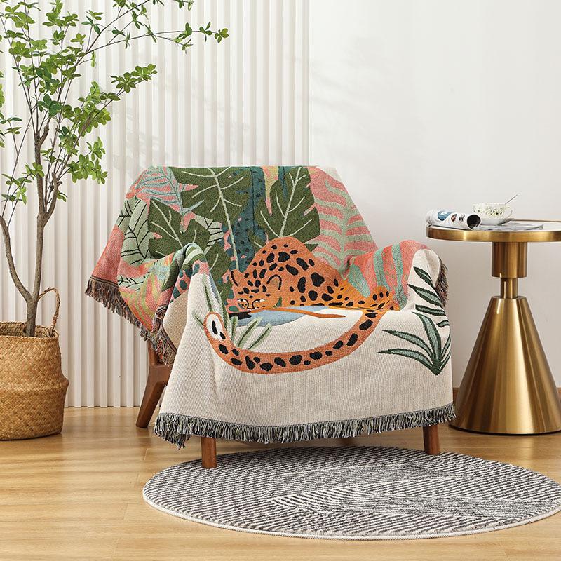 Versatile Ins-Style Line Illustration Blanket: Perfect for Camping, Casual Use, Naps, Throwing, Sofas, Picnics, and Bed Ends.