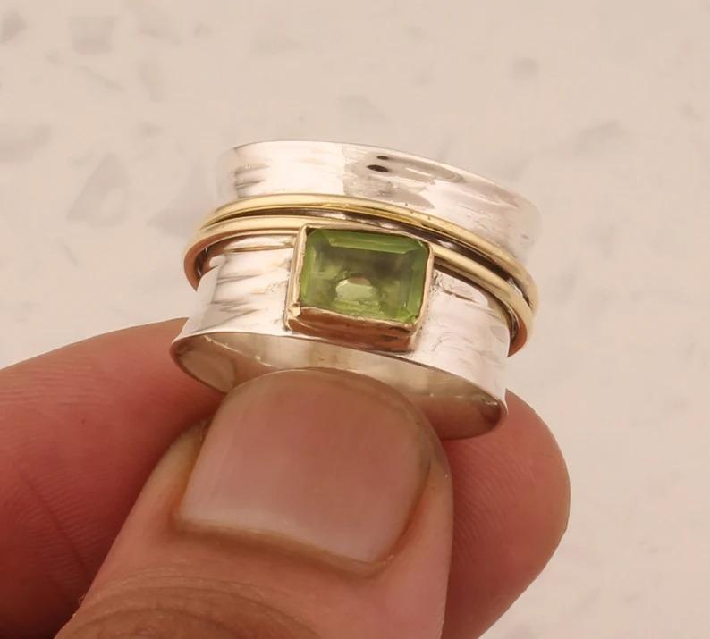 Peridot Gemstone Spinner Band Prsten, 925 Sterling Silver, Birthstone Ring, Spinner Ring, Bohemian Ring, dárek k výročí svatby