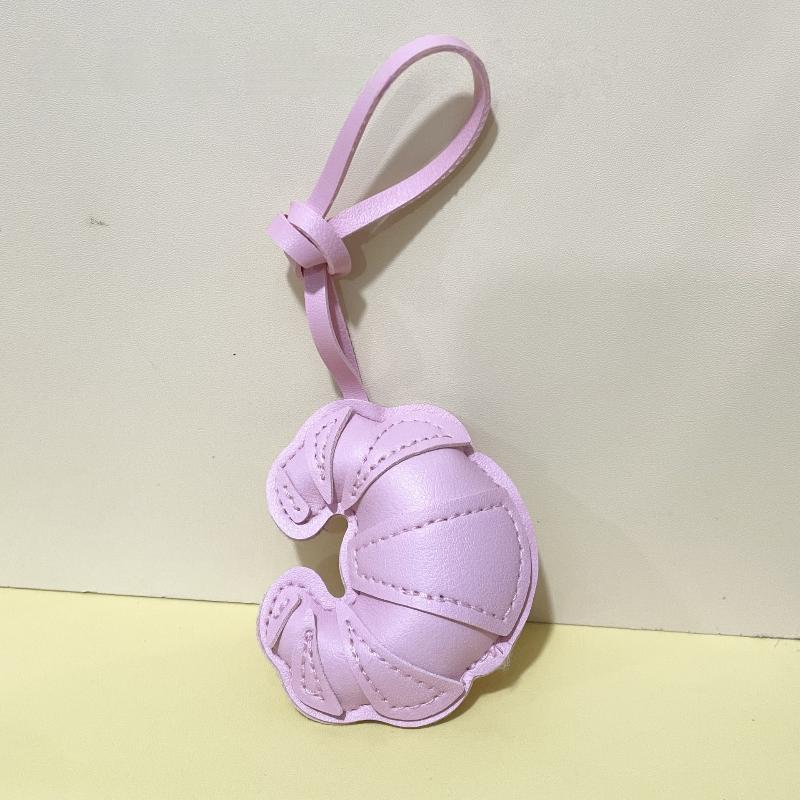 

1Pcs Luggage Accessories Creative Croissant Keychain Leather Bread Shape Handbag Messenger Bag Underarm Bag Pendant