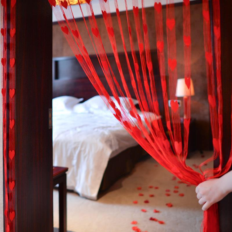 

Creative Heart-Shaped Curtain: Romantic Korean-Style Wedding Decoration for Doors and Windows